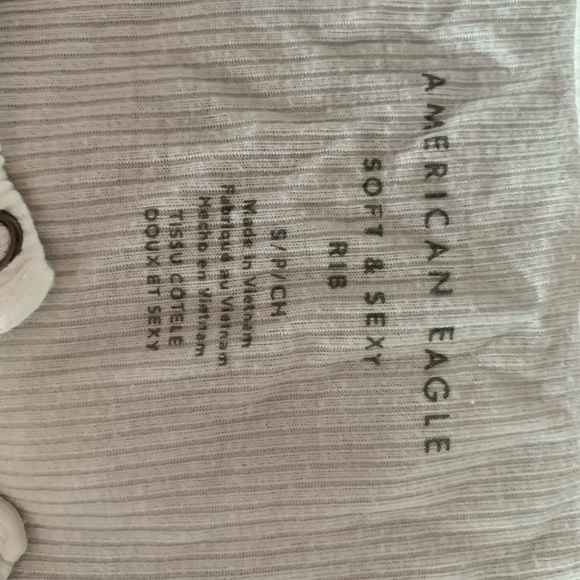 Super soft long sleeve from American eagle !! - Picture 5 of 5
